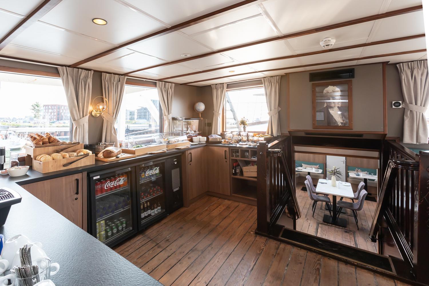 Hotelboot Koningin Emma I Kloeg Collection Vlissingen Ngoại thất bức ảnh